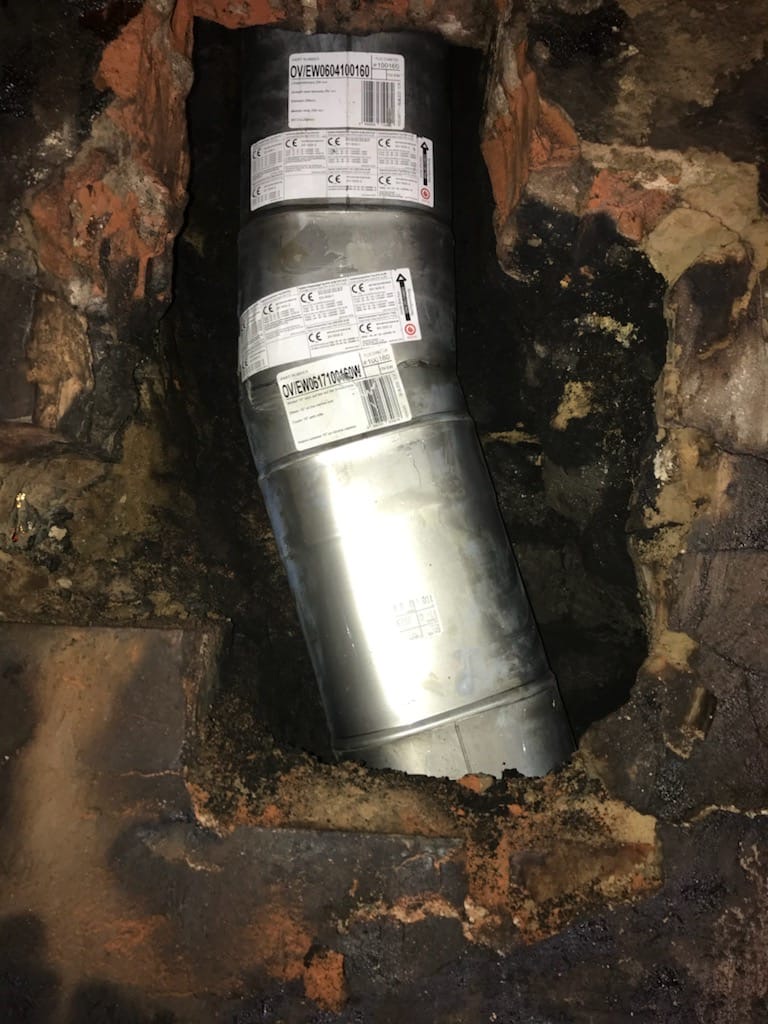 Przelotka wkładu kominowego